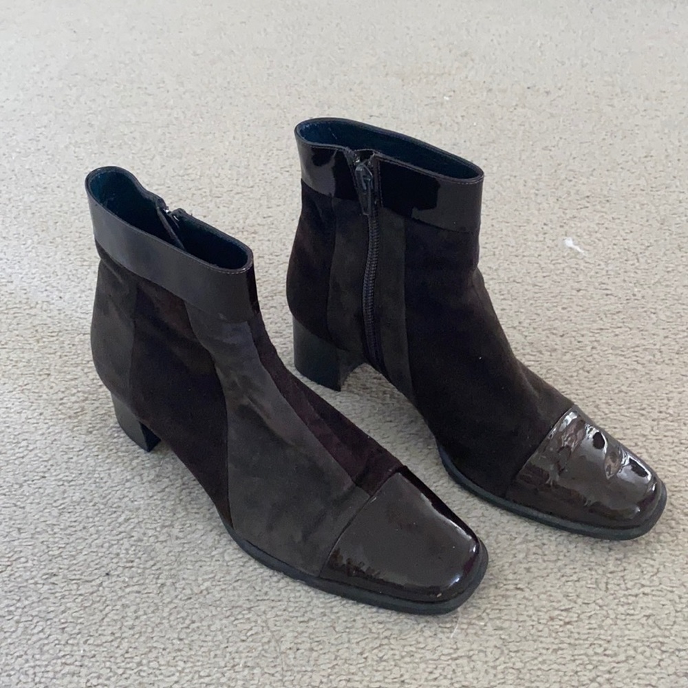 Made in Italy Lorbac brown suede boots.  Size 36